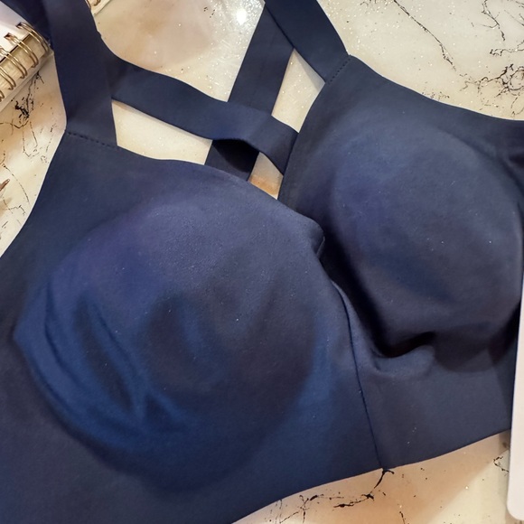 New nwt ALO airlift strength bra navy blue size medium - Picture 10 of 15